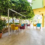 Uemit Hotel